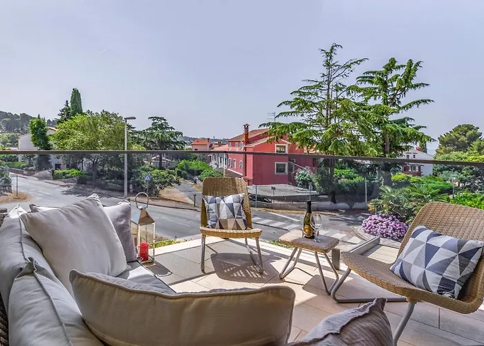 Paradiso Luxury Apartment,
