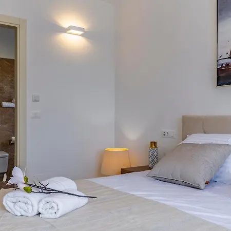 Paradiso Luxury Apartment, Apartamento *